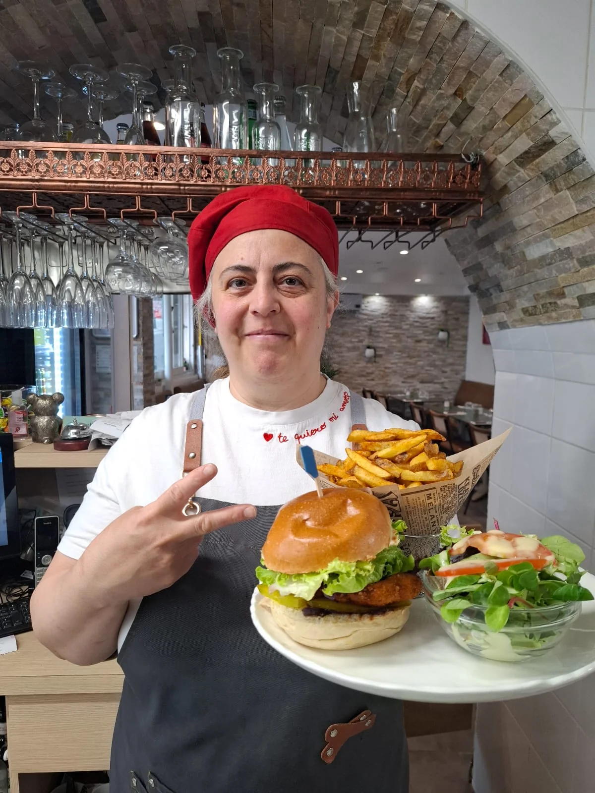 L'équipe de Mono Burger en plein service